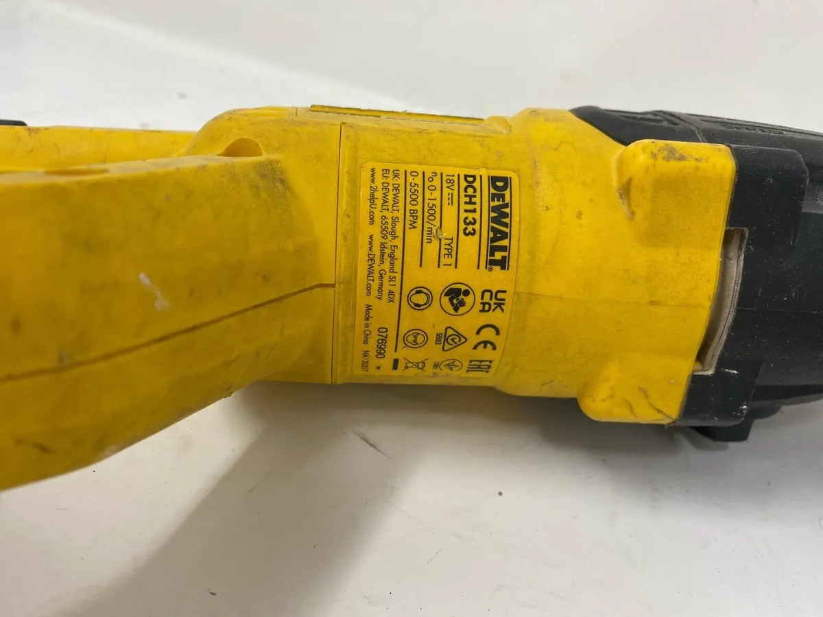DeWalt DCH133 18V XR Brushless SDS Plus Drill - Image 3