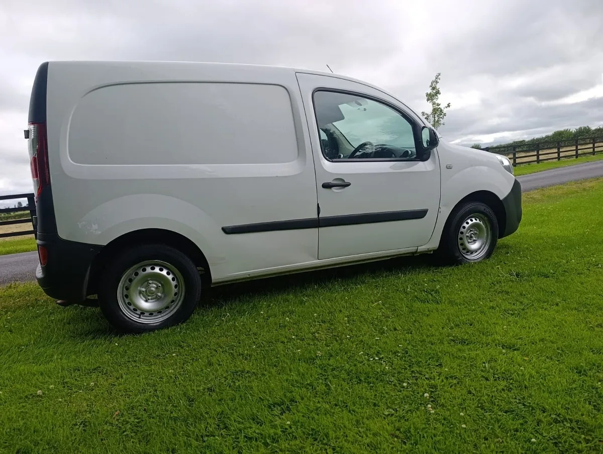 Renault Kangoo 2021 - Image 2