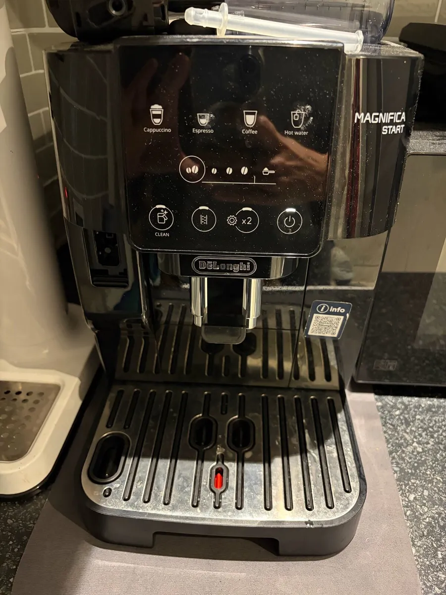 Delonghi Magnifica Start - Image 1