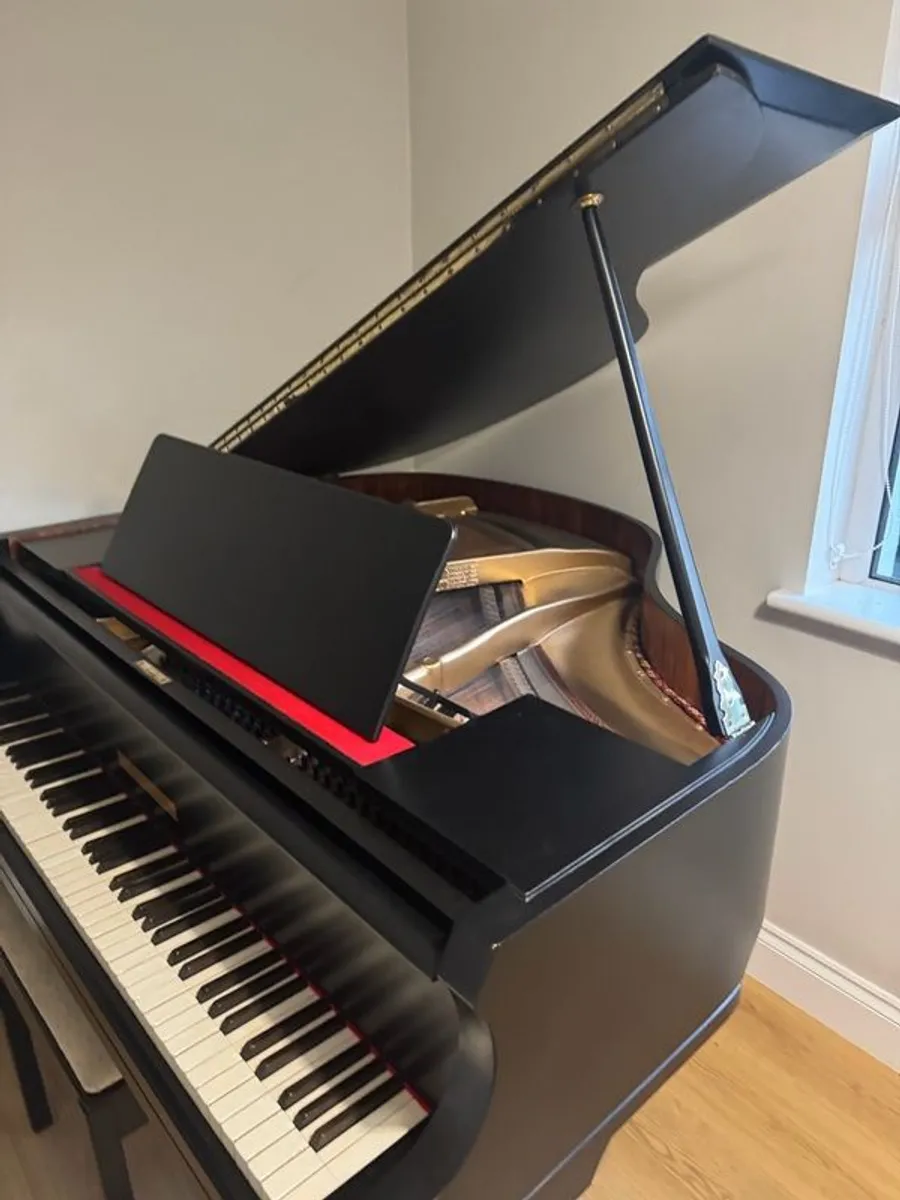 Cremona RARE 4ft baby grand piano - Image 3