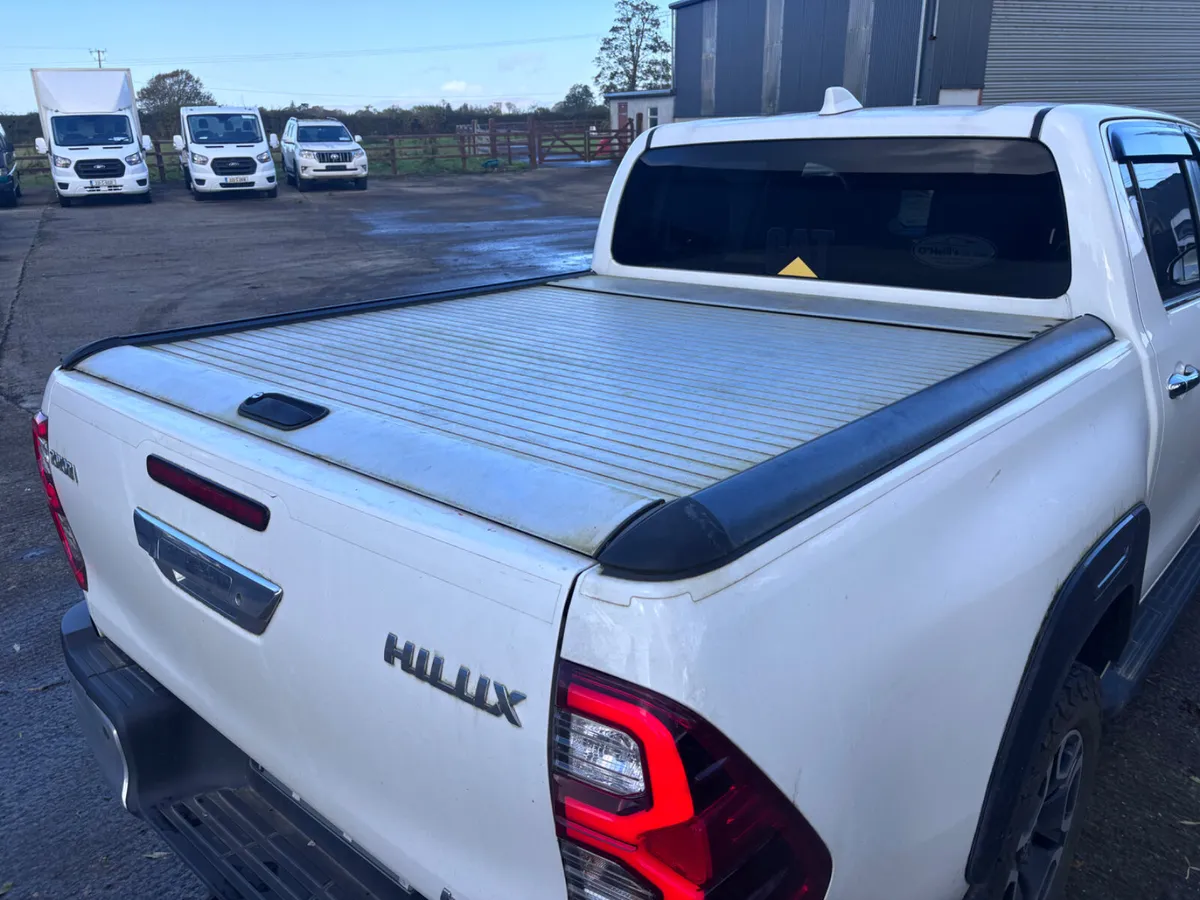 Toyota Hilux Roller Cover - Image 4