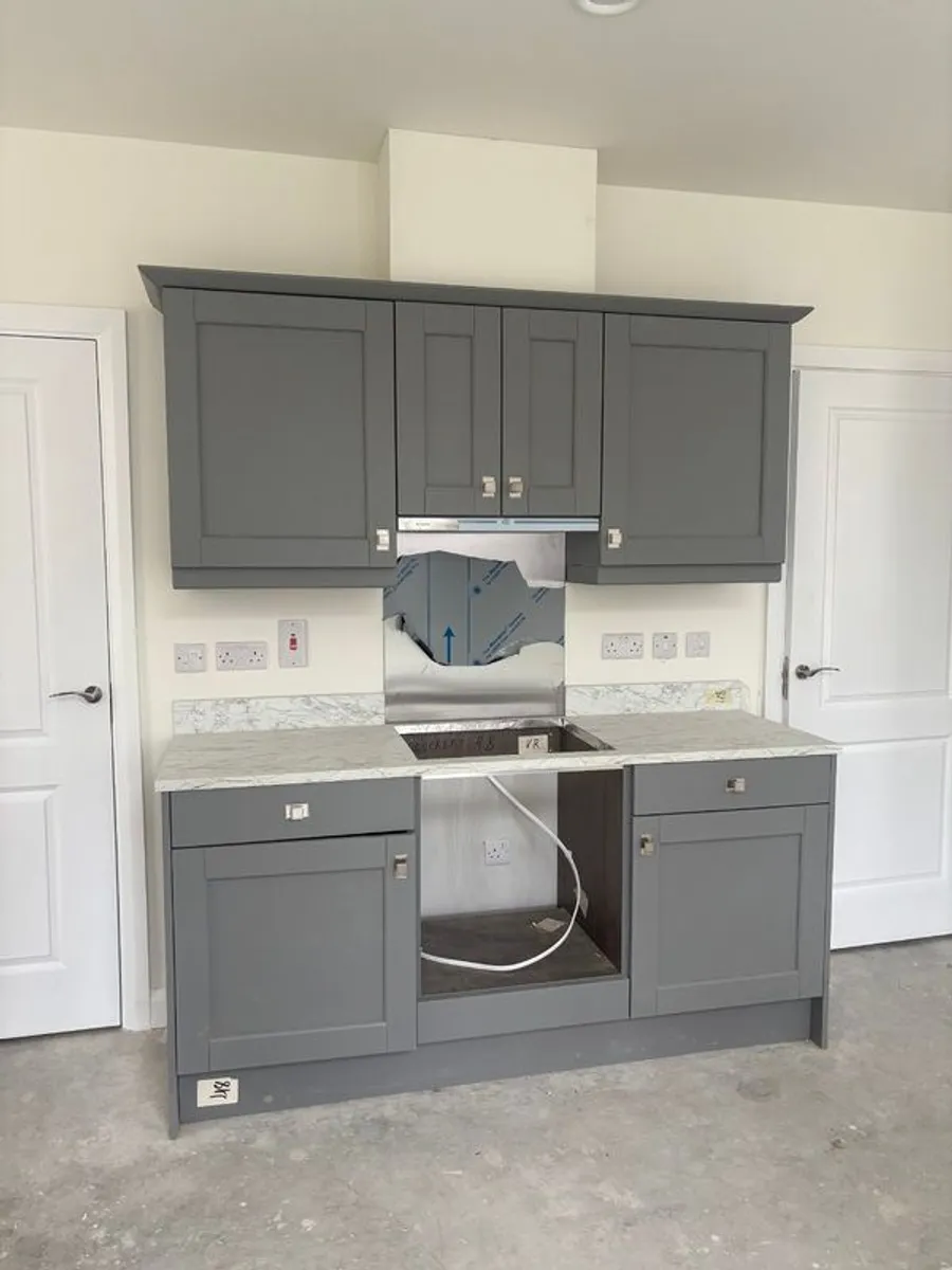 Kitchen for sale - Image 1