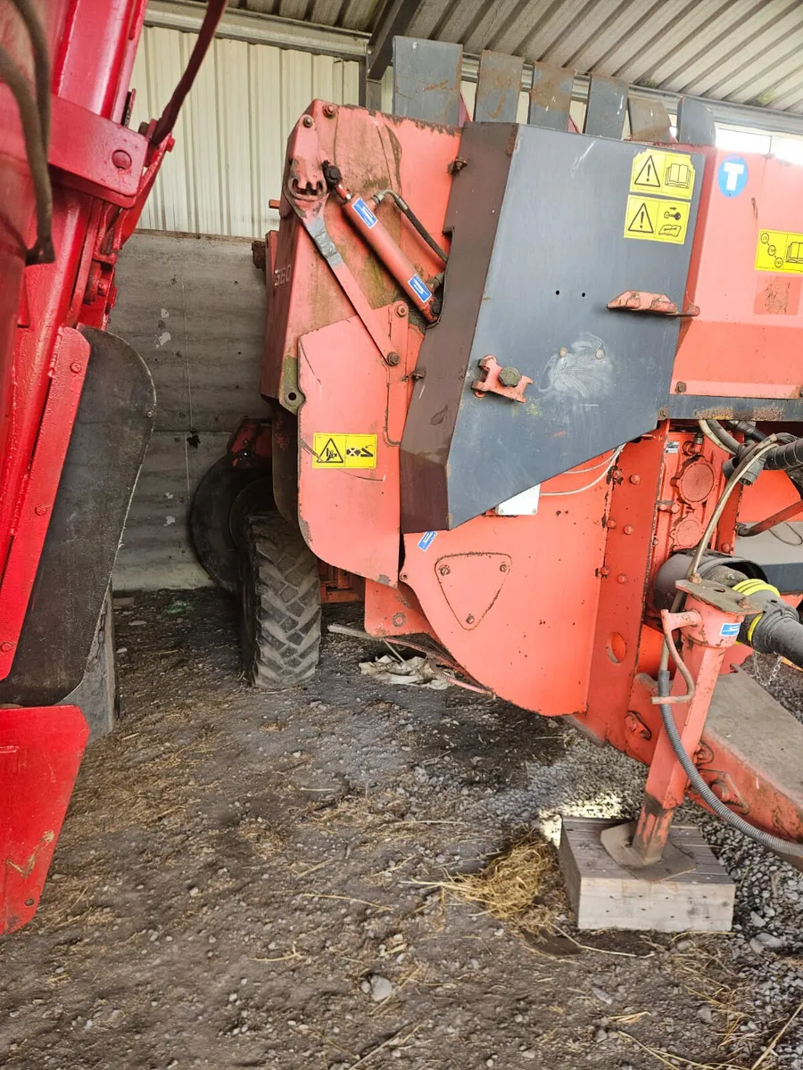 KUHN PRIMOR 3560 STRAW BLOWER €3500 -NO VAT - Image 4