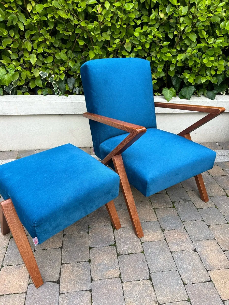 Electric blue retro arm chair & footstool - Image 4