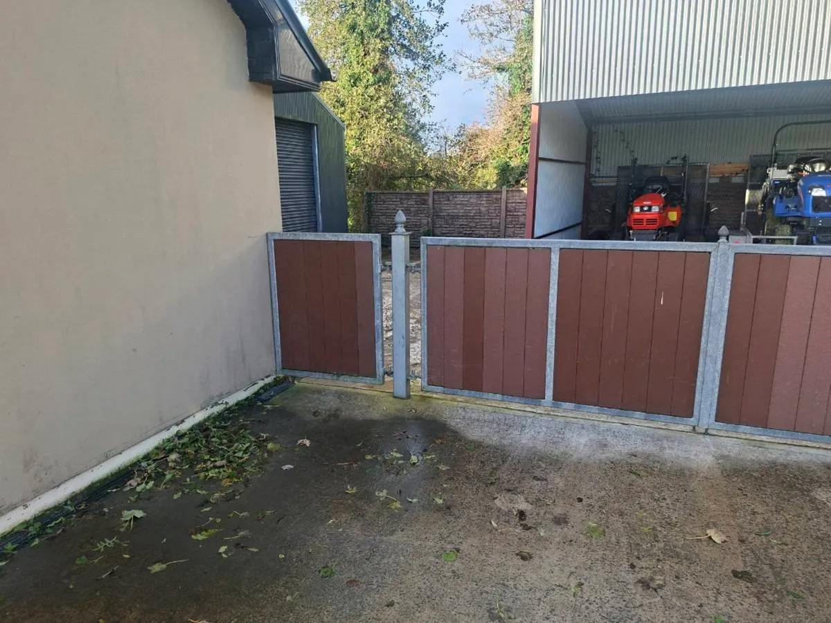 Gates - Image 1