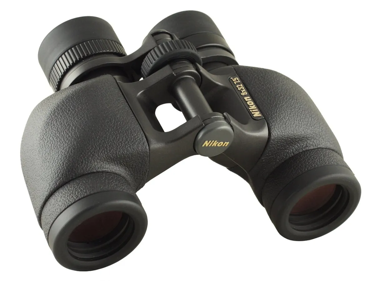 Nikon 8 x 32 SE Binoculars