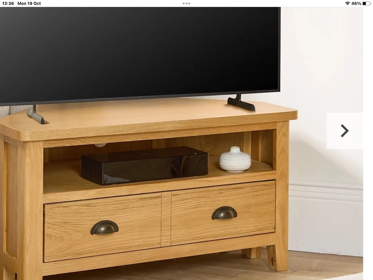 2 Bucket Chairs   Corner TV Unit - Image 2