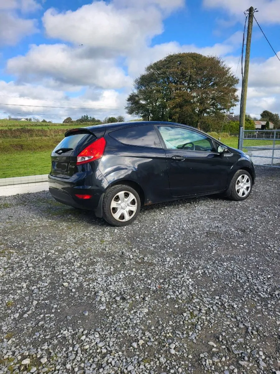 Ford Fiesta van - Image 2