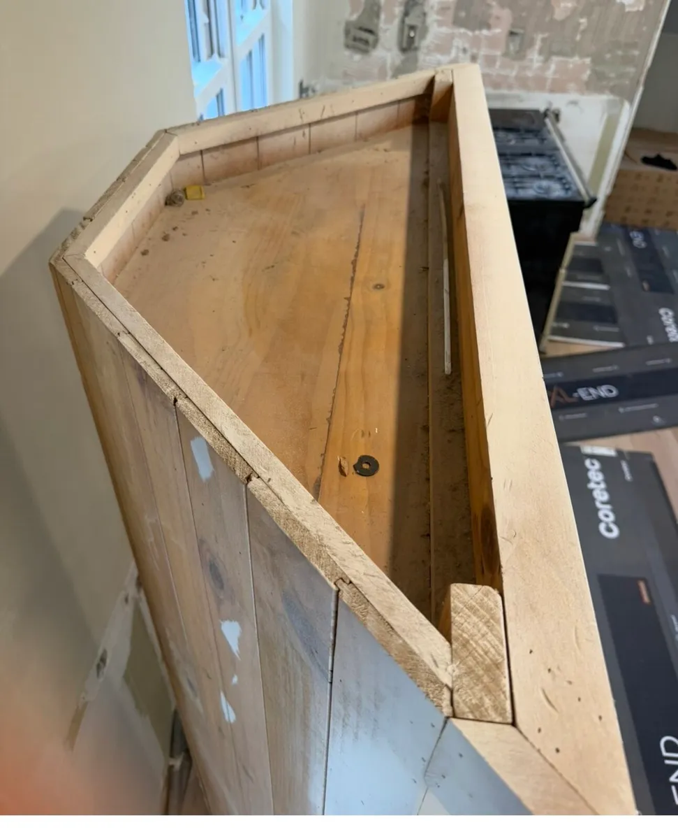 Cabinet - Image 2