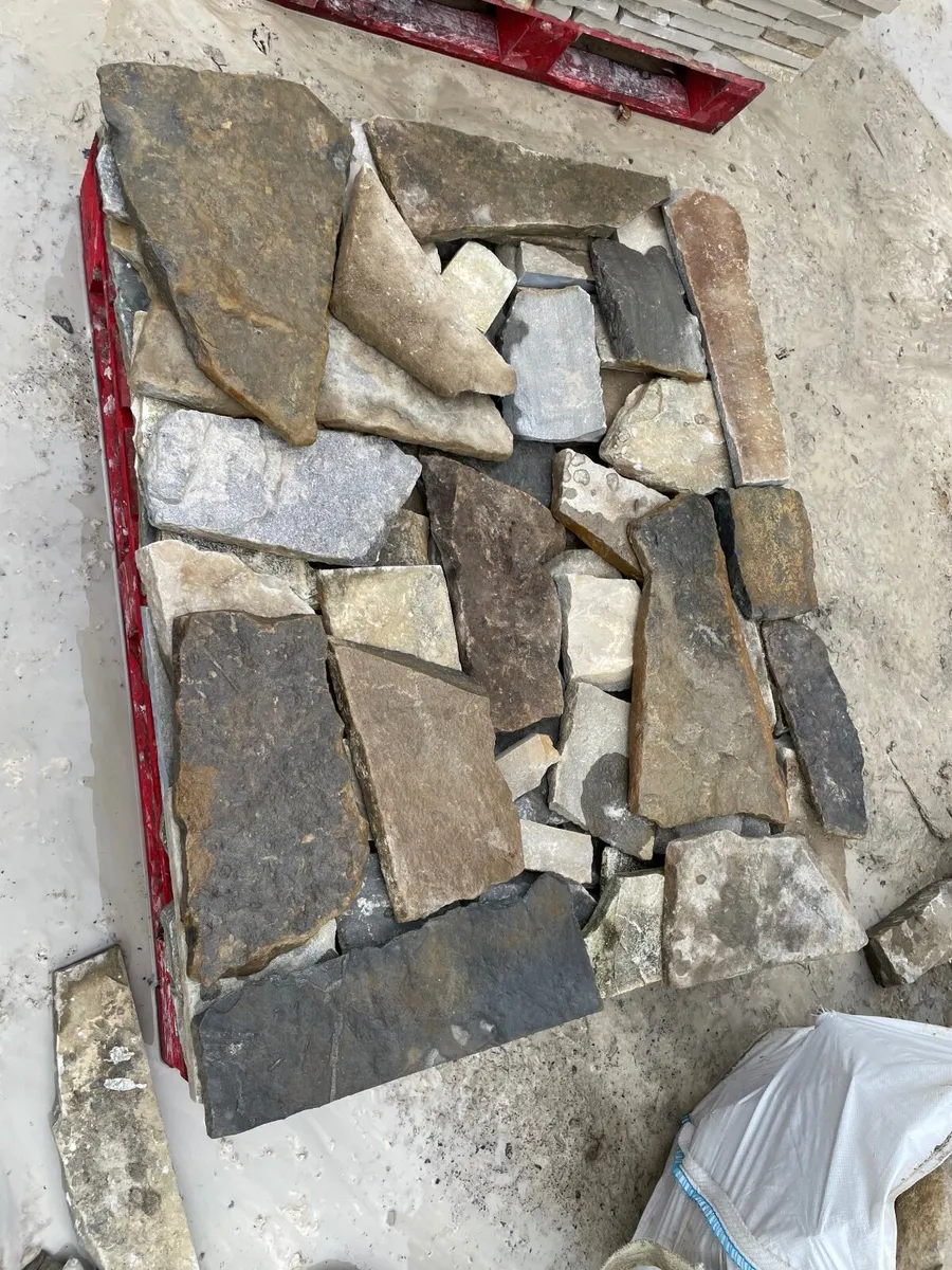 Reclaimed Veneer/stick on stone - Image 4