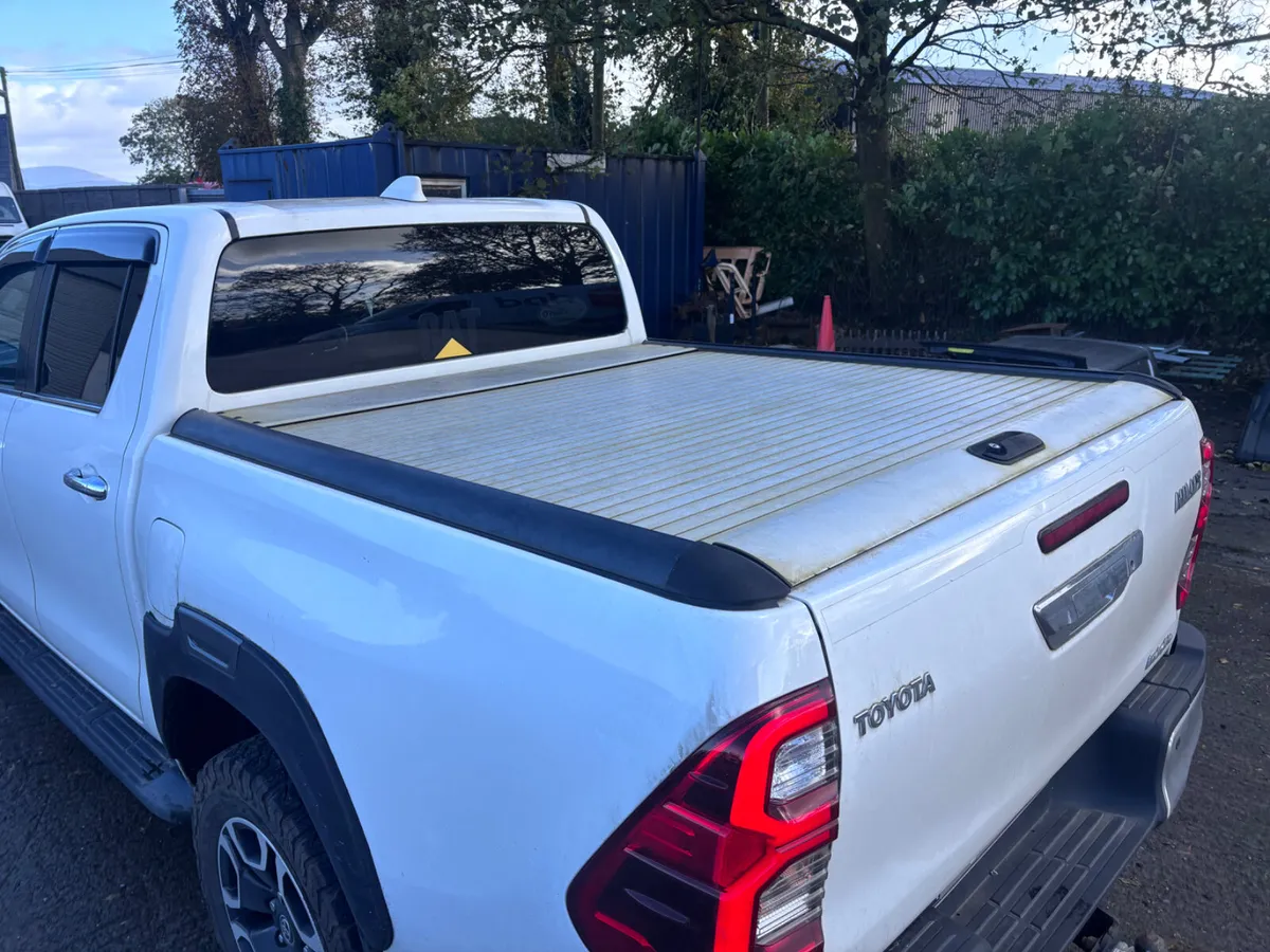 Toyota Hilux Roller Cover - Image 1