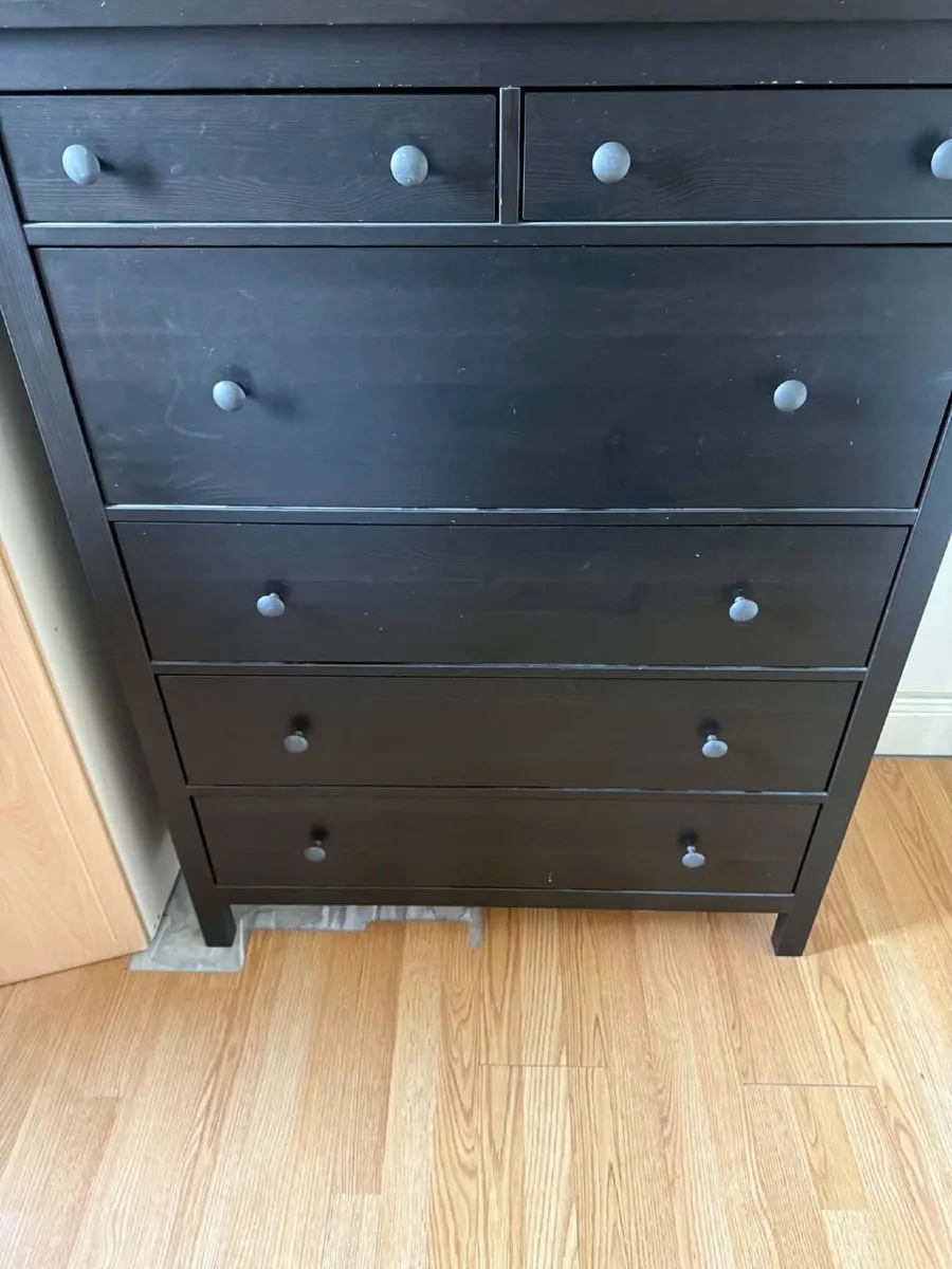 chest of drawers - Image 1