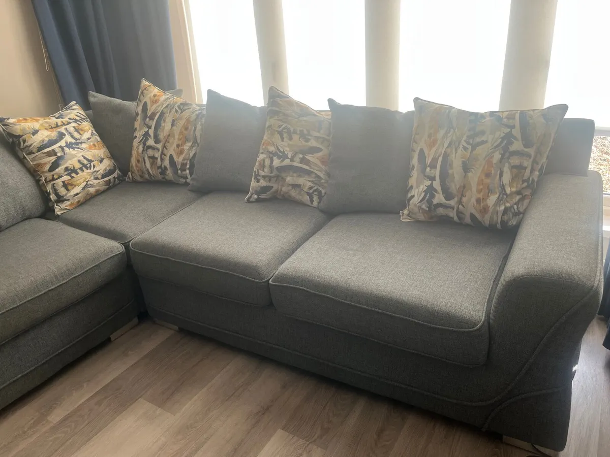 Corner Couch - Image 1