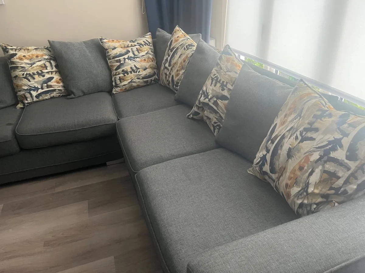 Corner Couch - Image 3