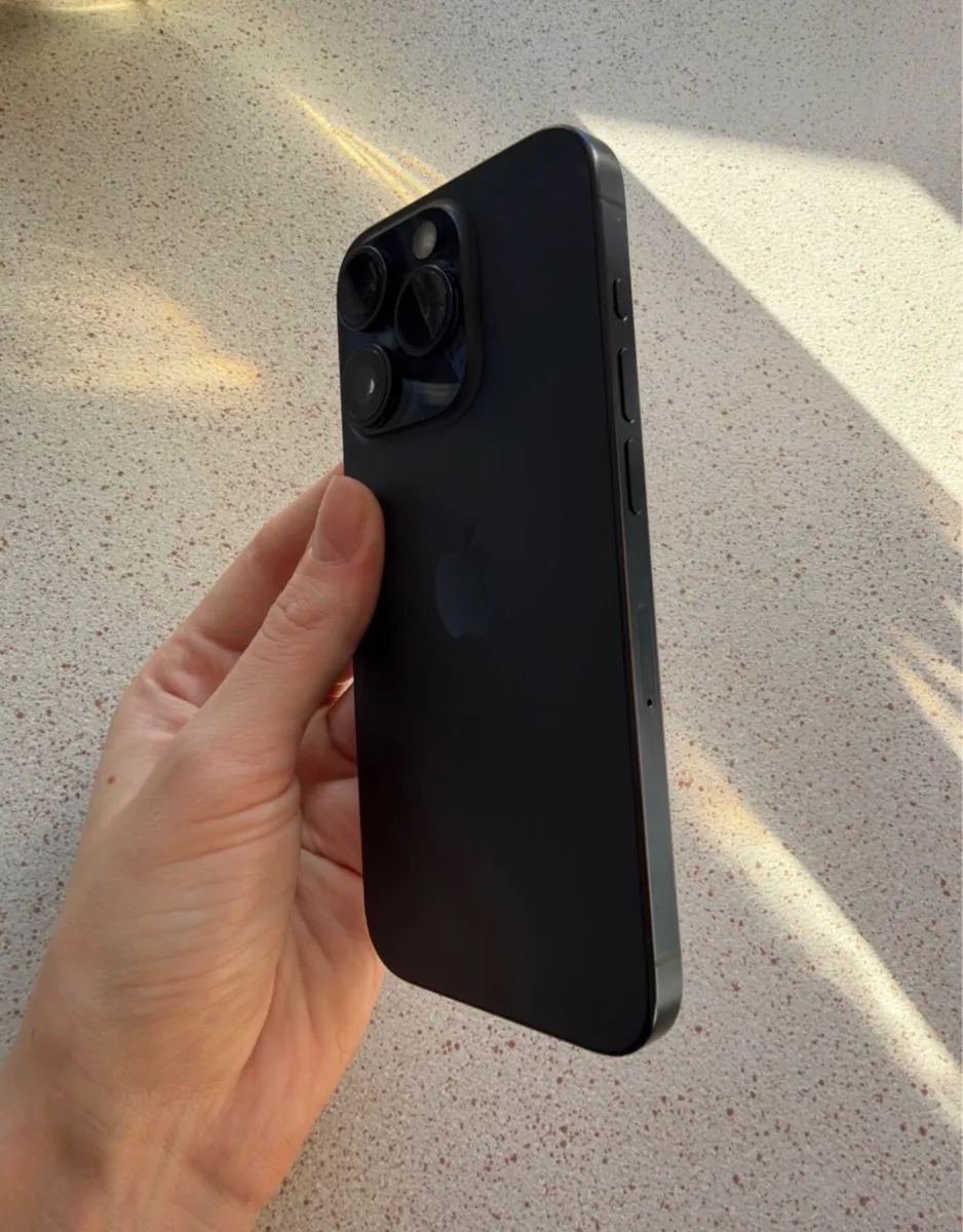 iPhone 15 Pro - Image 3
