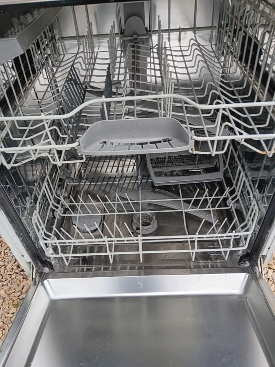 Dishwasher - Image 4