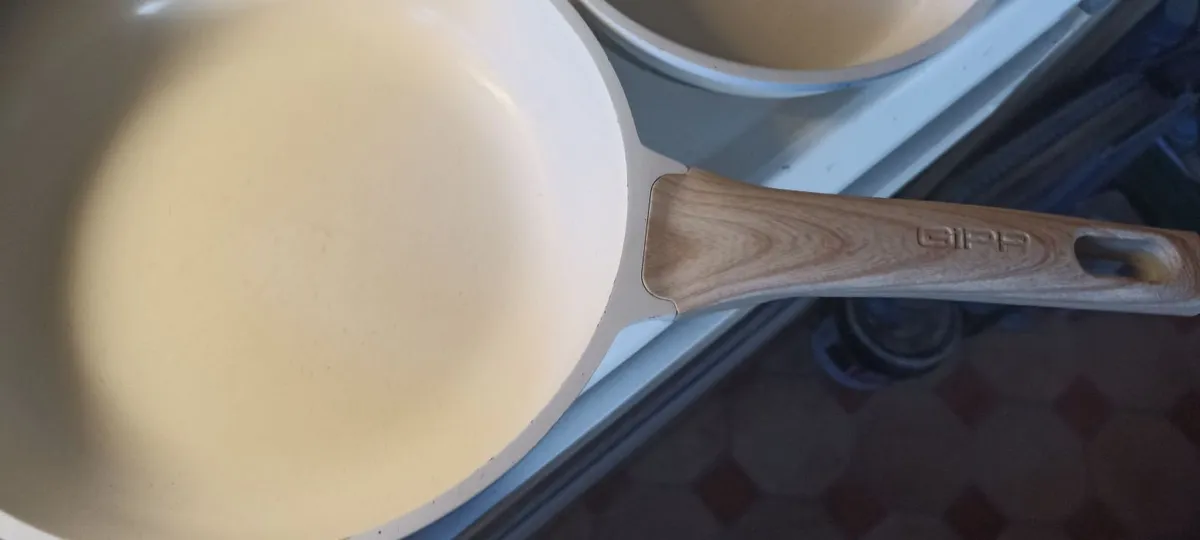 Gipps Pans. Slow Cooker. Oven  Dish. - Image 1