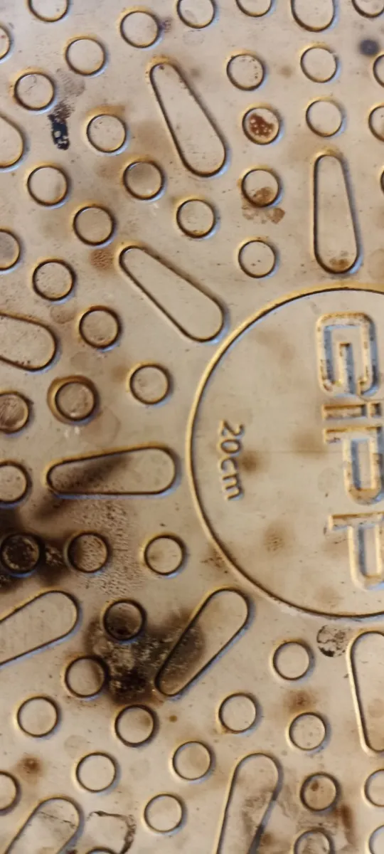 Gipps Pans. Slow Cooker. Oven  Dish. - Image 2