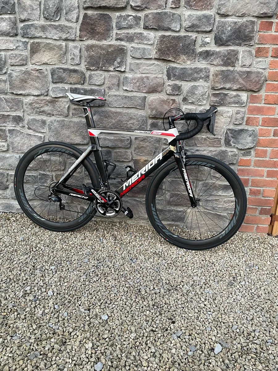 Carbon road bike - Image 1