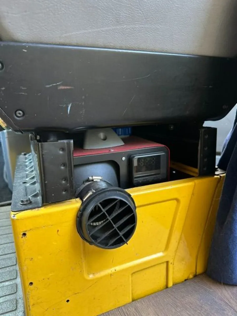 Self-converted 2002 Volkswagen LT35 for sale - Image 3