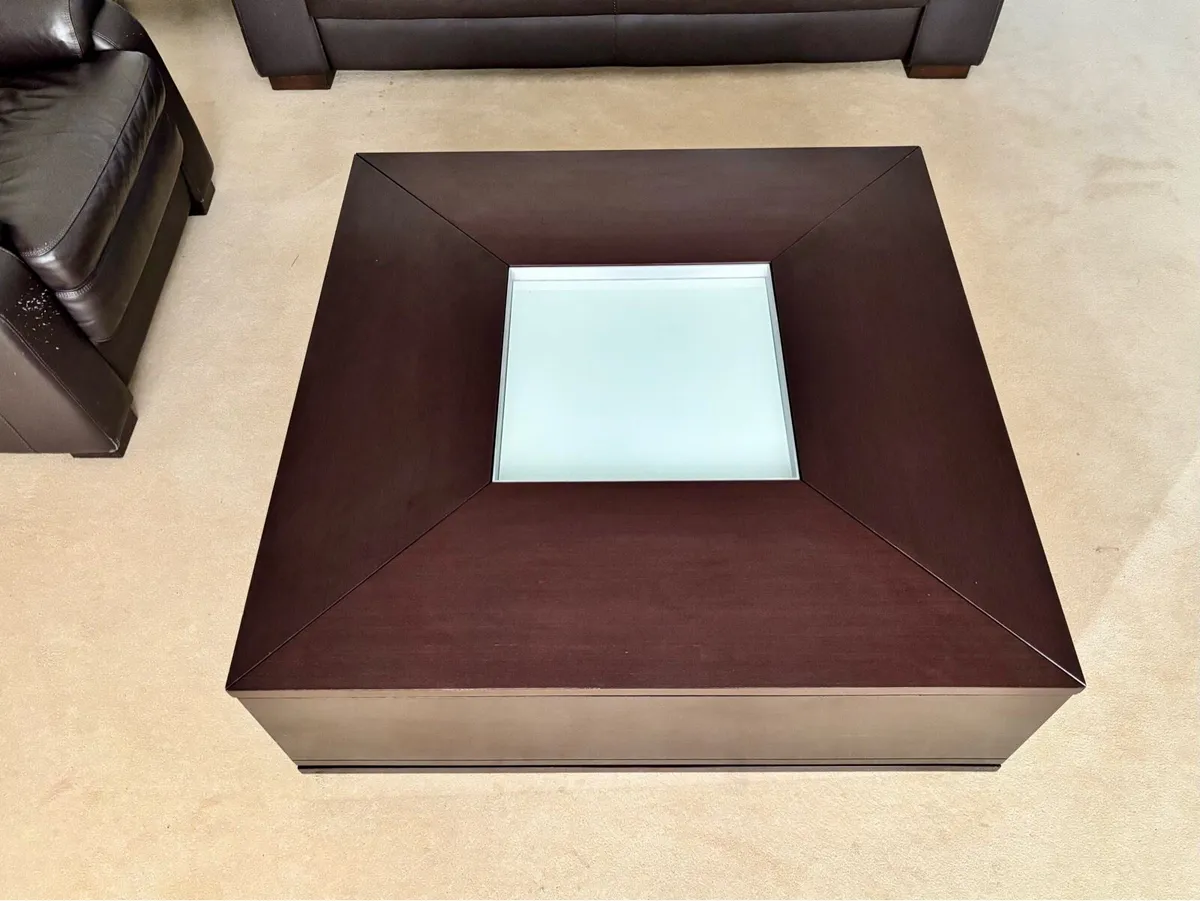 Vintage style coffee table with hidden storage - Image 1