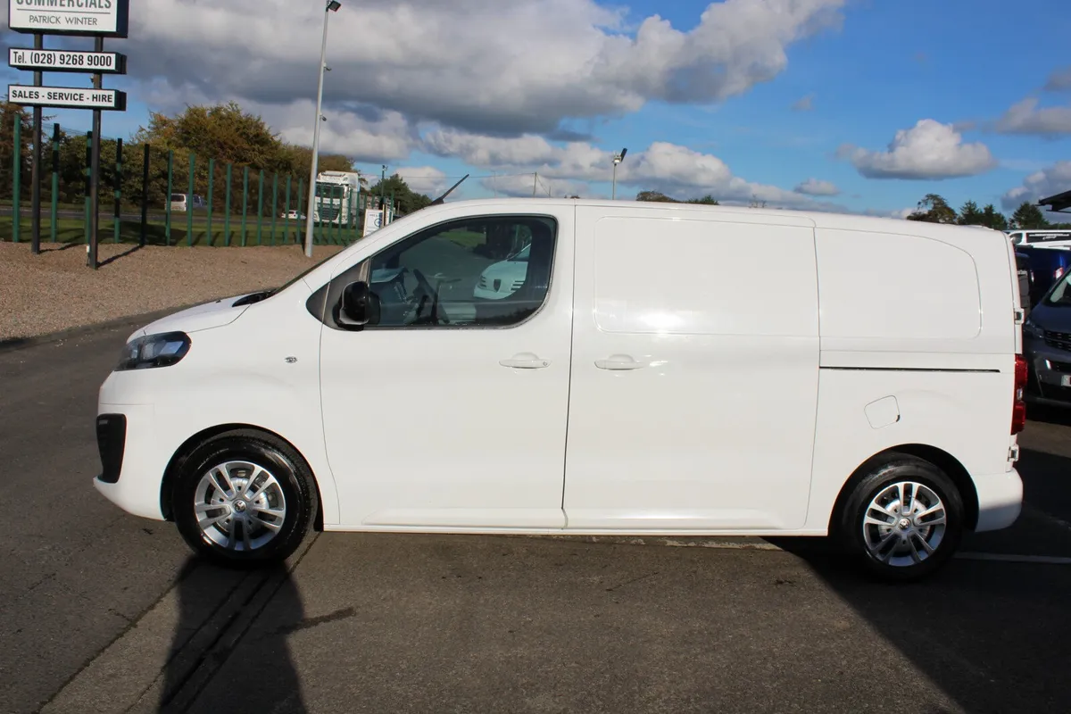 2022 Vauxhall Vivaro 2700 L1H1 Sportive - Image 4