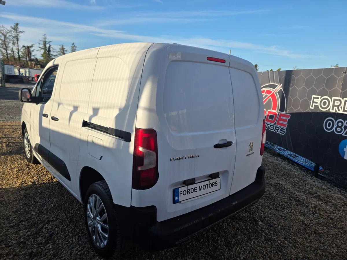 Peugeot Partner  High Spec 2022 - Image 3