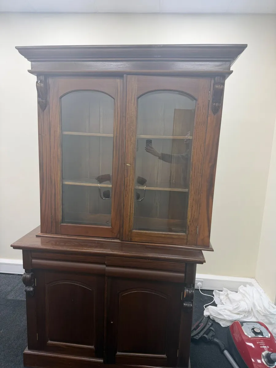 Cabinets - Image 3