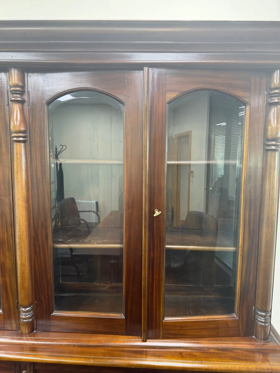 Cabinets - Image 4