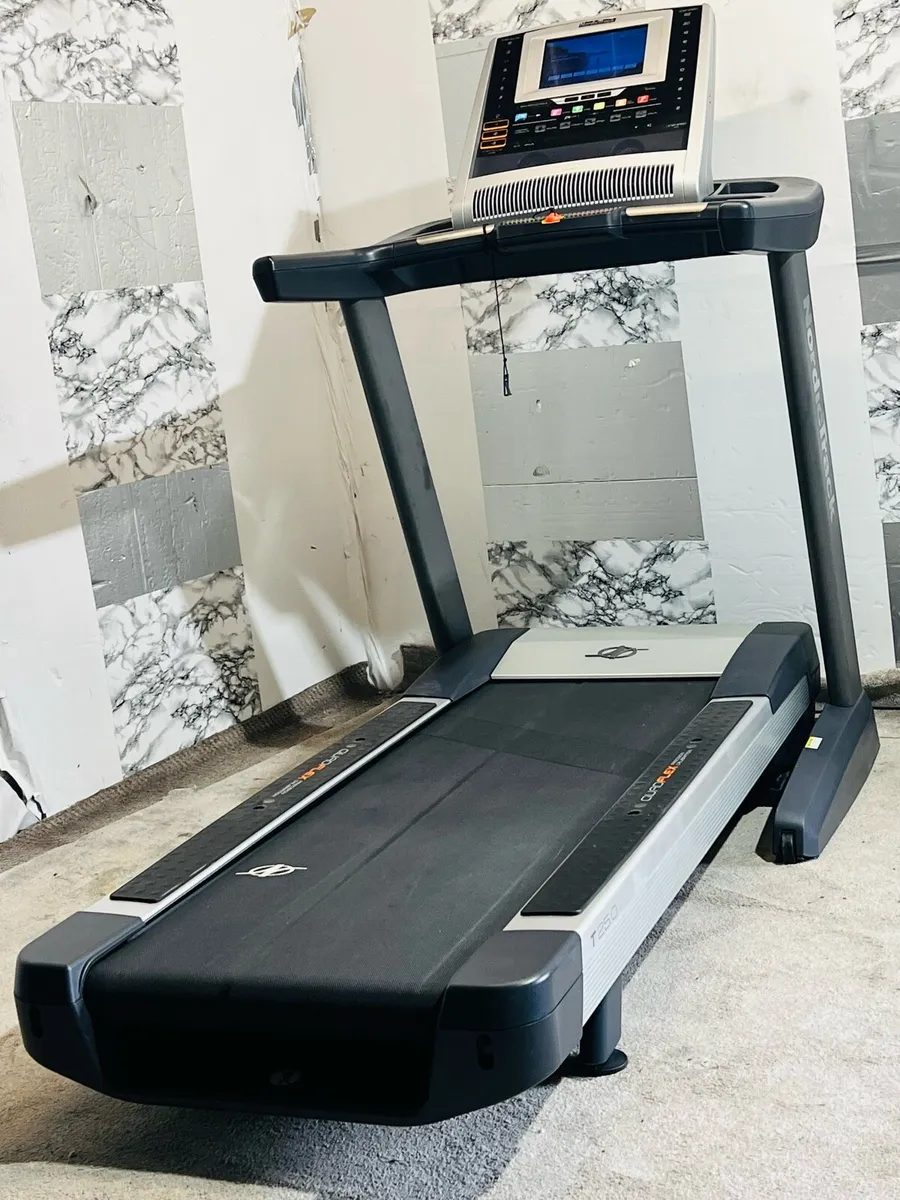 NordicTrackT25.0 Folding Treadmill With iFit Live - Image 2