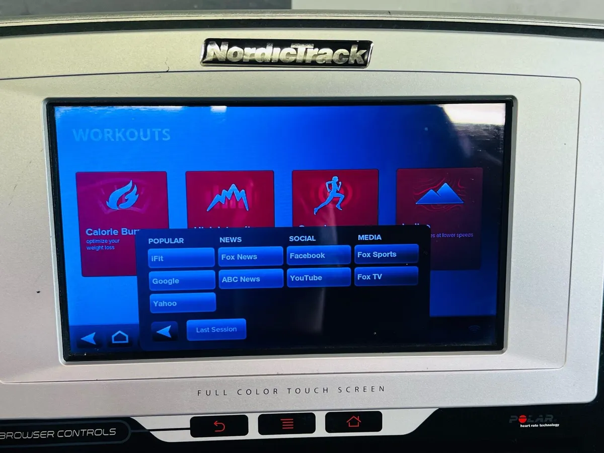 NordicTrackT25.0 Folding Treadmill With iFit Live - Image 4