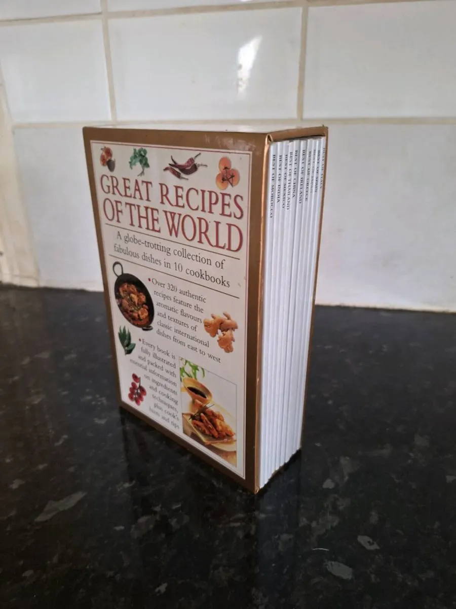 Two sets of miniature cook books - Image 1