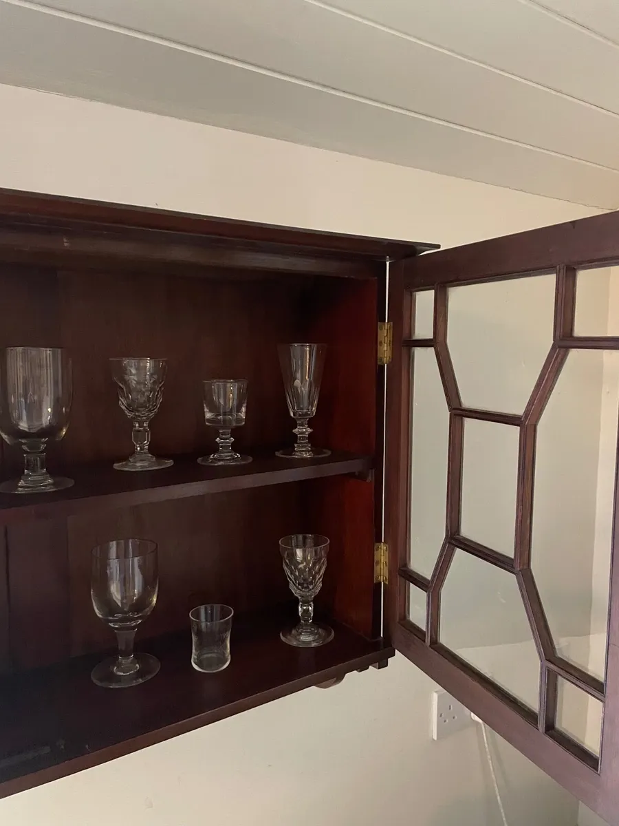 Wall cabinet - Image 1