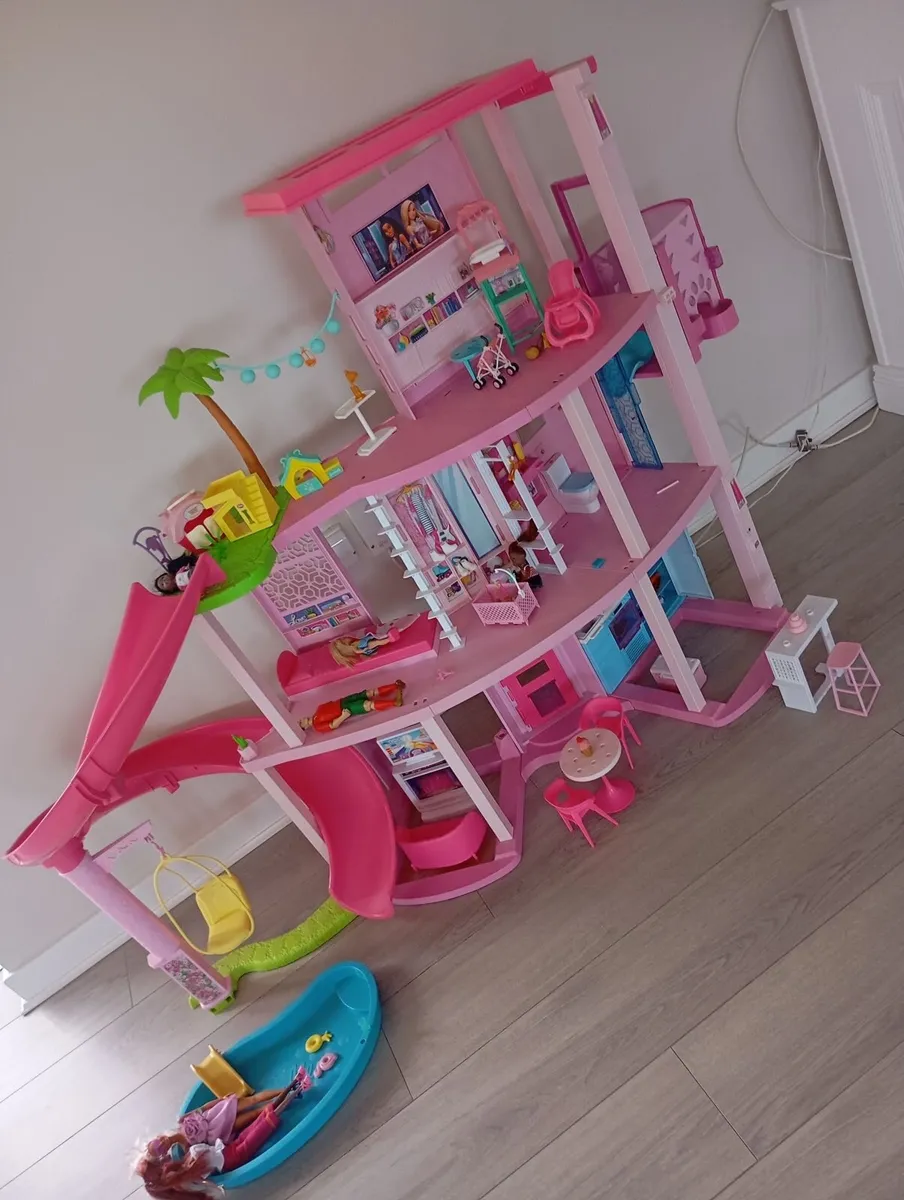 Barbie Dream House - Image 1