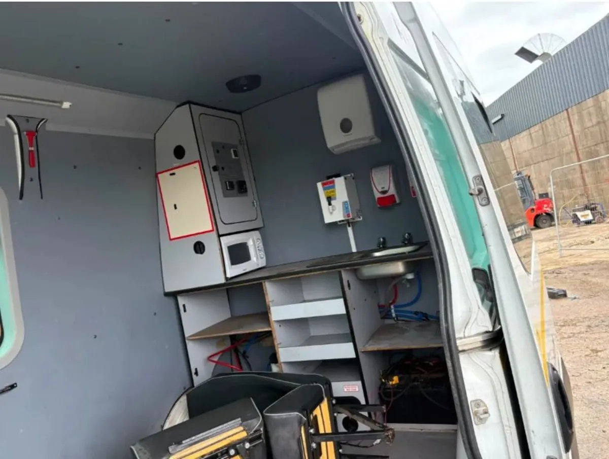 Iveco Daily 2016 Welfare Van - Image 2