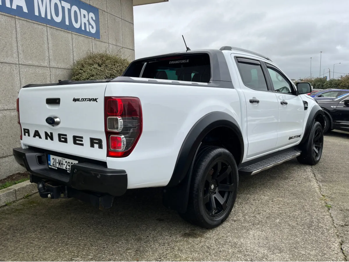 Ford Ranger WILDTRACK D/CAB AUTOMATIC 2.0 DIESEL / - Image 4