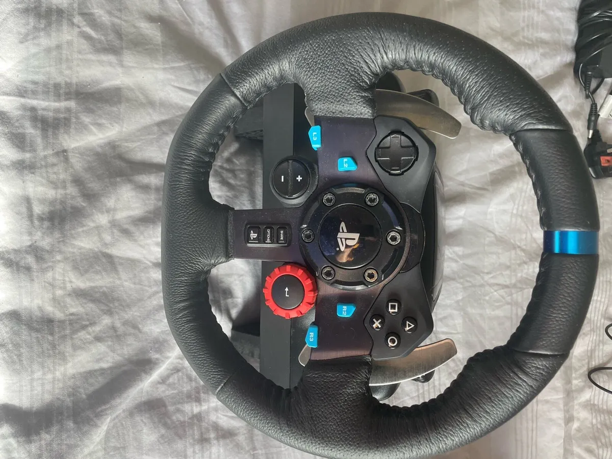 Logitech g29 steering wheel and gear stick - Image 3