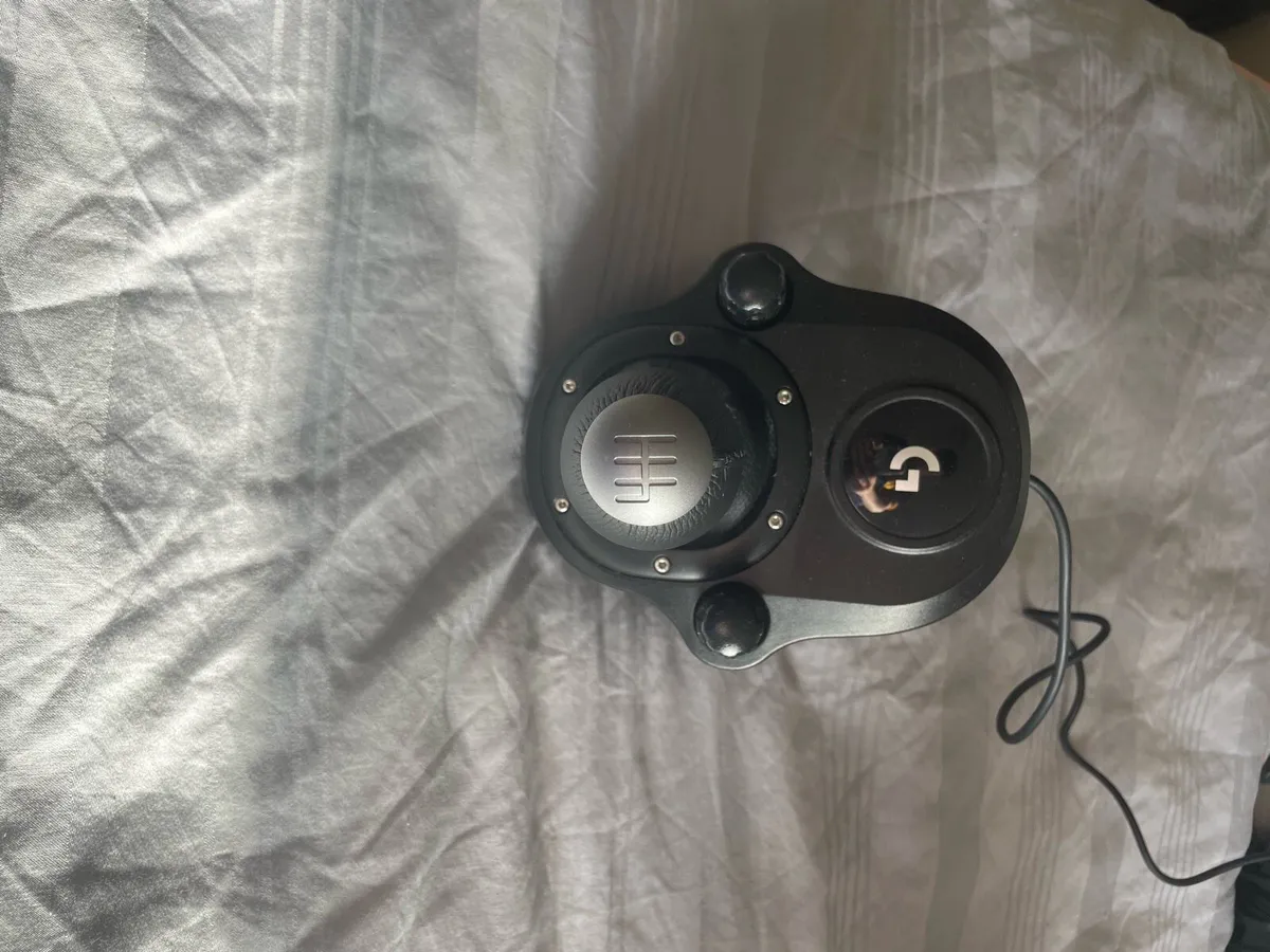 Logitech g29 steering wheel and gear stick - Image 4