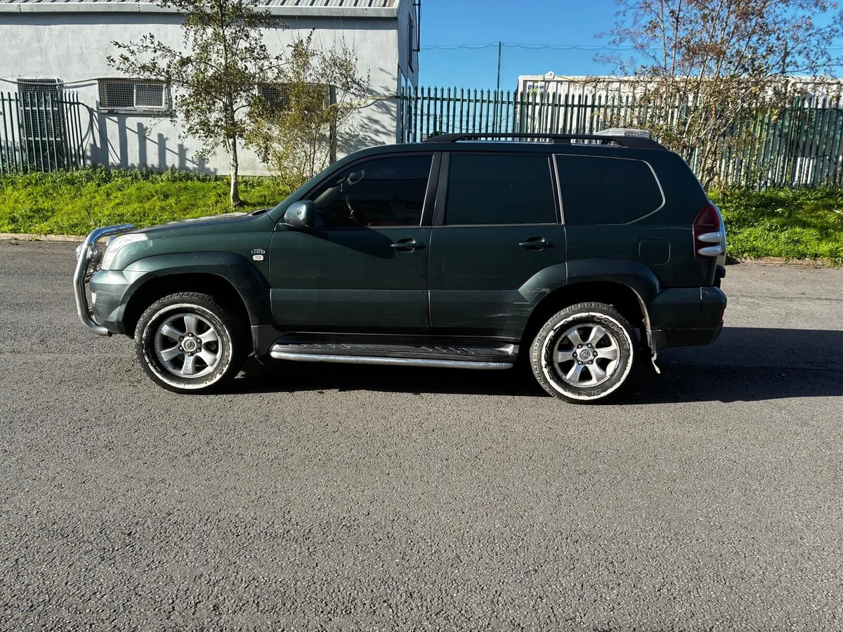 Toyota Land Cruiser - Image 3