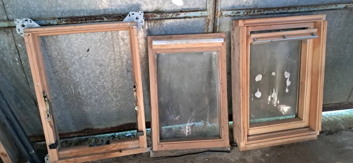 2 velux windows - Image 1