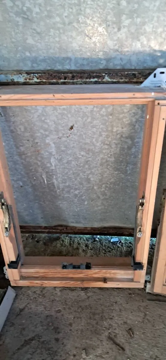2 velux windows - Image 2