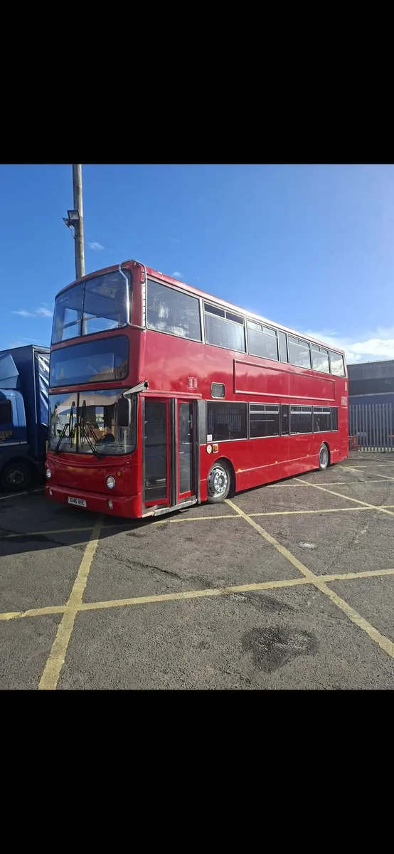 Bus - Image 1