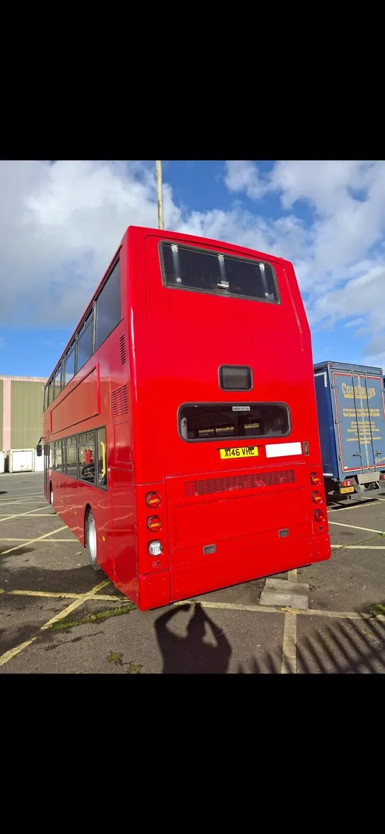 Bus - Image 3