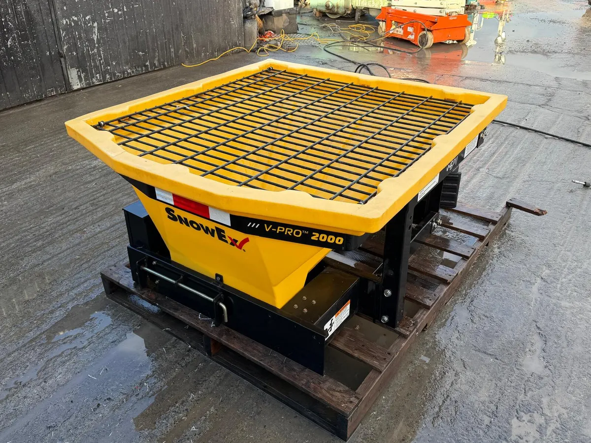 SnowEx Bulk Material Salt & Sand Spreader Hopper - Image 3
