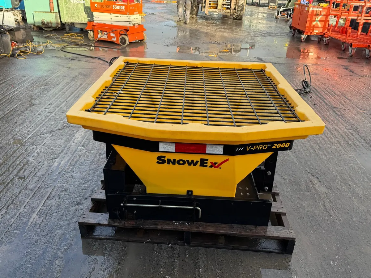 SnowEx Bulk Material Salt & Sand Spreader Hopper - Image 4