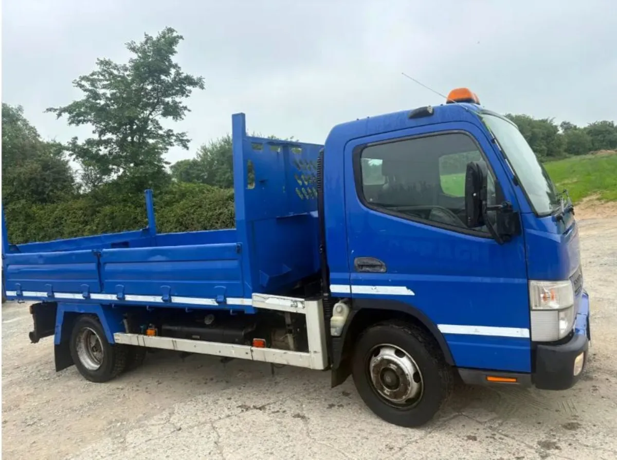 Mitsubishi Canter 2018 - Image 1