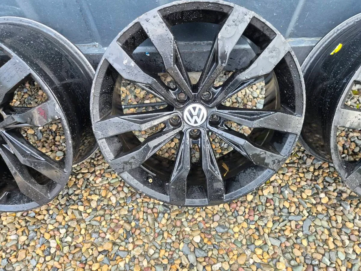 Tiguan 19 inch Alloy Wheels - Image 4