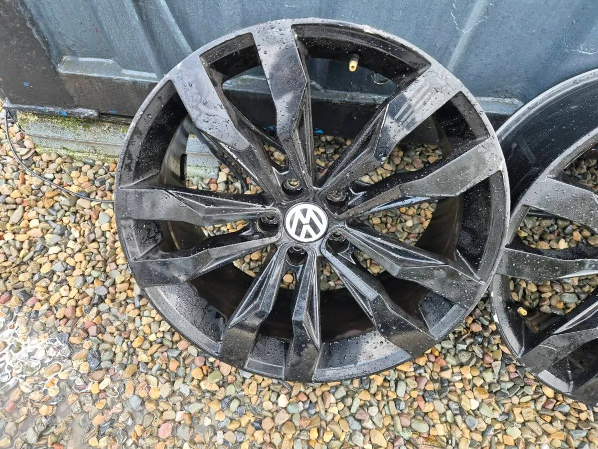 Tiguan 19 inch Alloy Wheels - Image 2