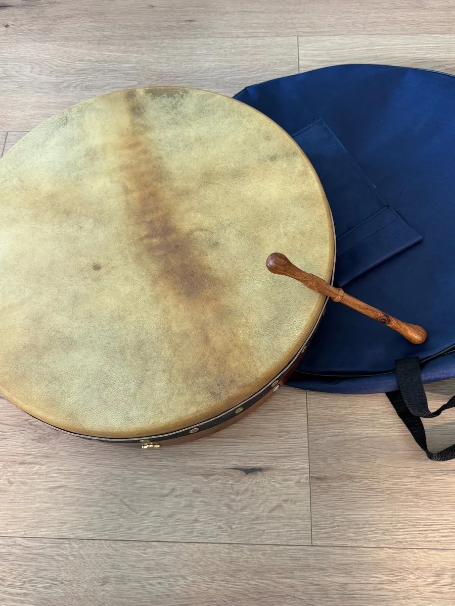 Malachy Kearns Handmade Tunable Bodhrán with Case - Image 2