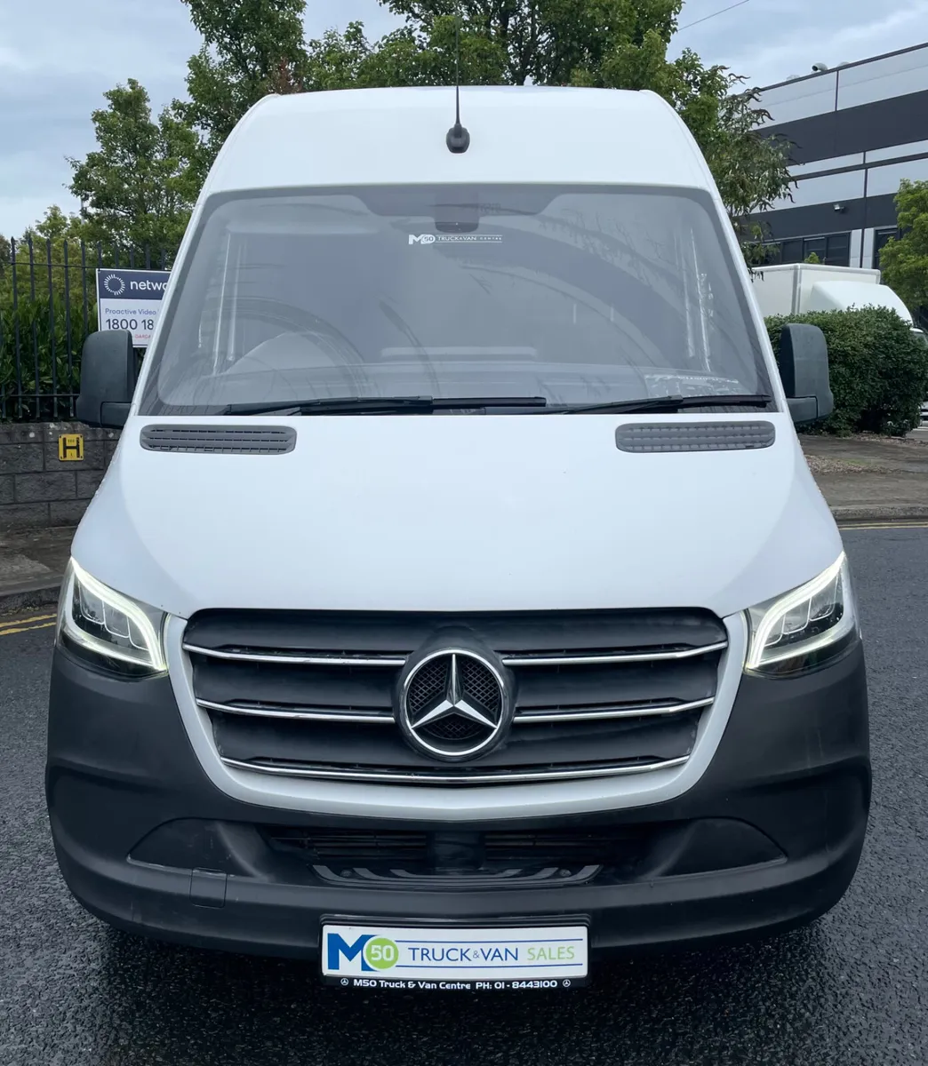 2023 Sprinter 315/43 LWB Rev Cam & 360 Park Pack - Image 2